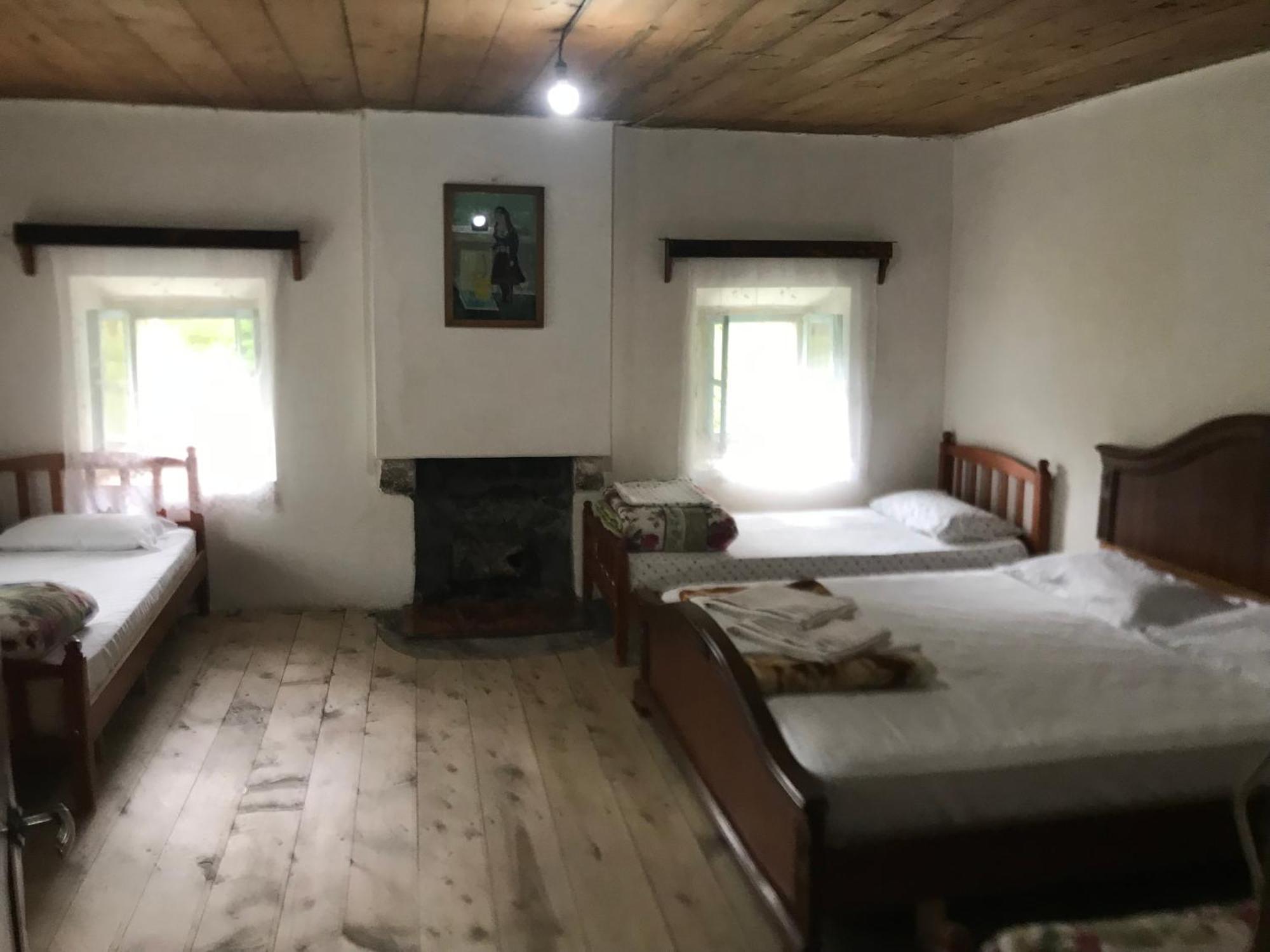 Marash Rrgalla Guesthouse Theth Eksteriør bilde