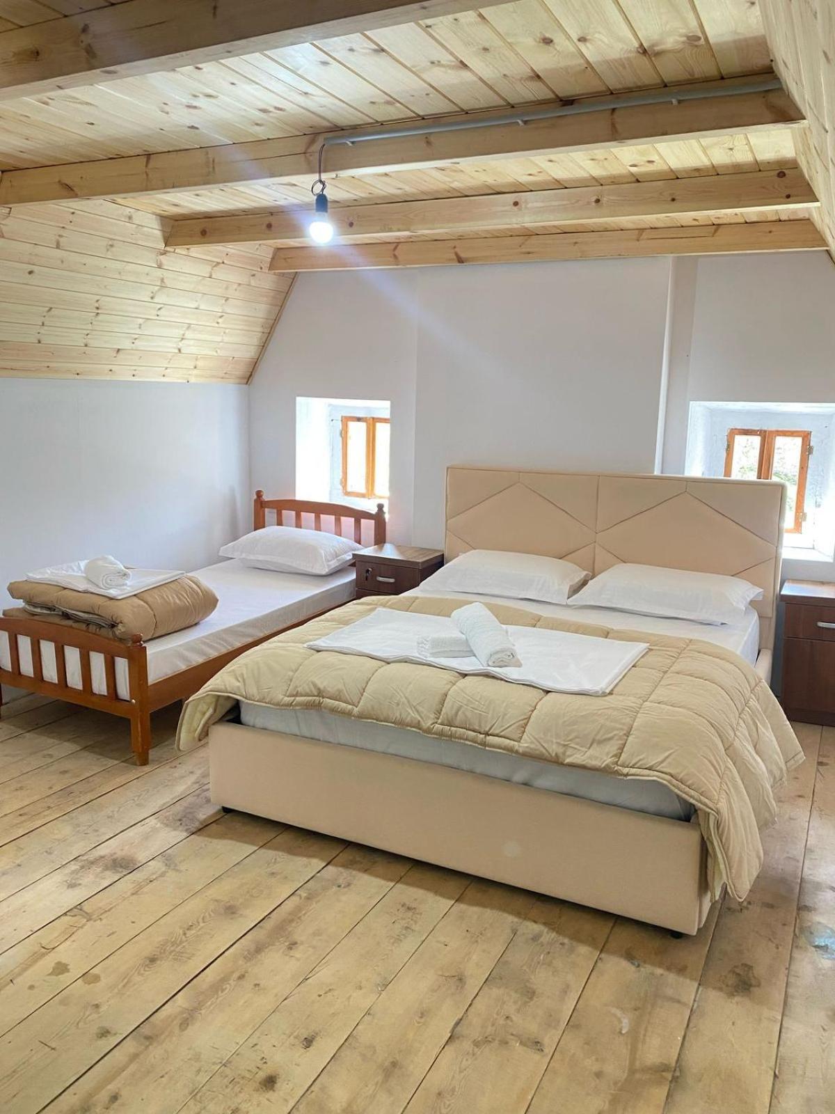 Marash Rrgalla Guesthouse Theth Eksteriør bilde
