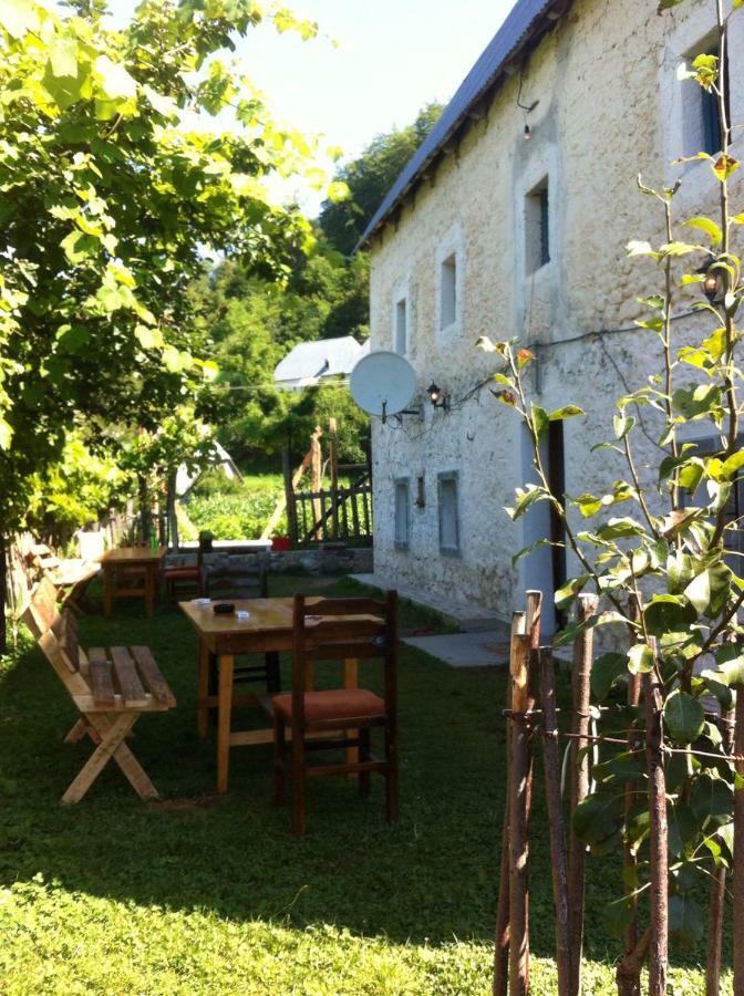 Marash Rrgalla Guesthouse Theth Eksteriør bilde